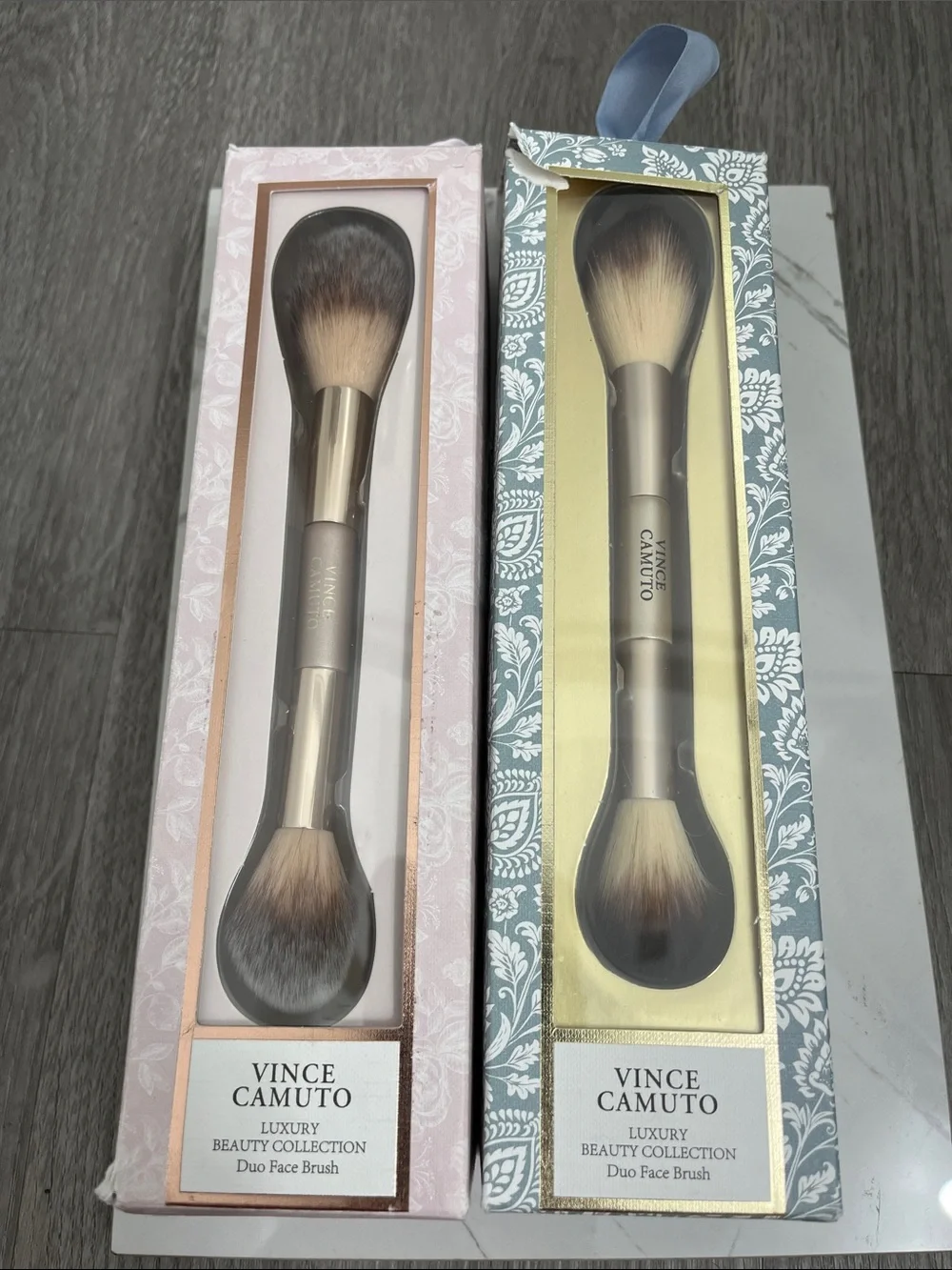Vince Camuto makeup brushes and makeup remover pads